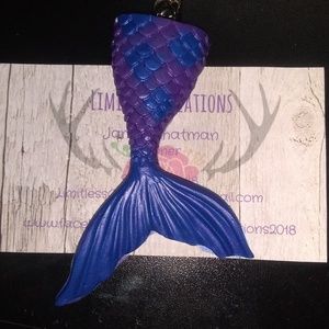 Glow in the dark mermaid tail keychains